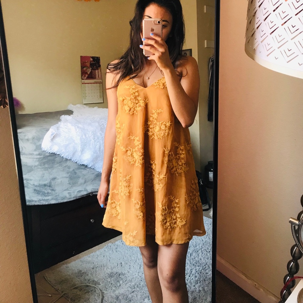 Selfie Leslie dress 🍁